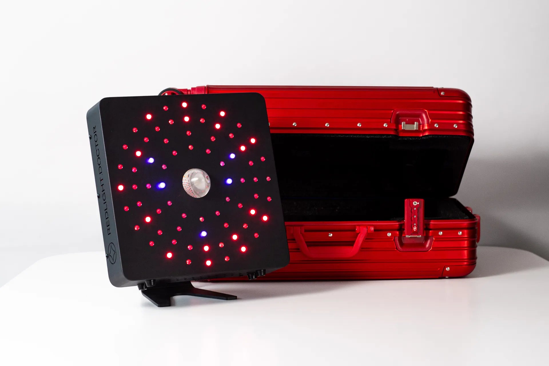 REDelios ONE full-spectrum light panel with travel case